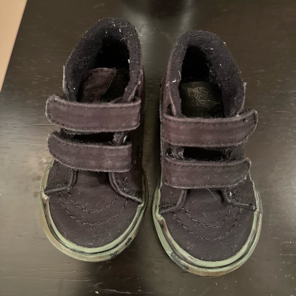 Toddler Camo Vans - Picture 2 of 4